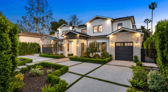 Furnished Beautiful House