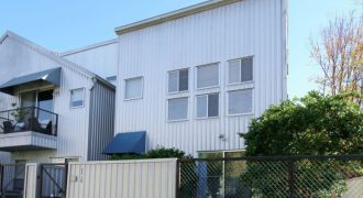 2819 Crawford
